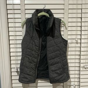 Women’s North Face vest size medium